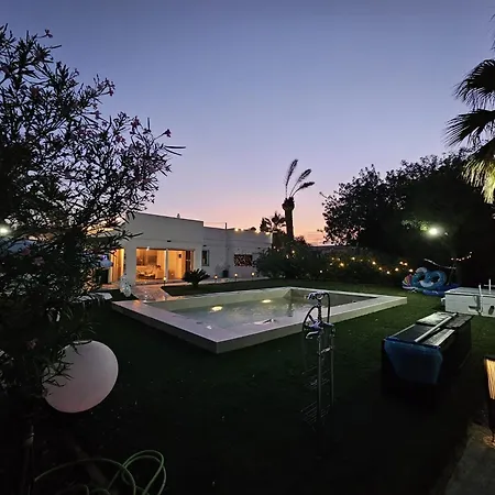 Dream Near With Heated Pool And Solarium إل كامبيلو